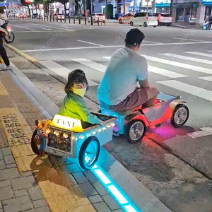 디트로네D 트레일러 포함