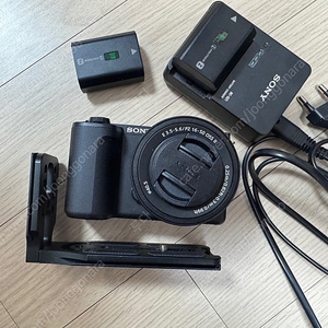 소니 zv-e10 m2 1650 렌즈킷 + 추가배터리 + 충전기