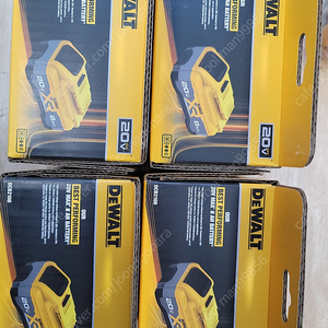 디월트 파워스텍 20v8ah dcb2108