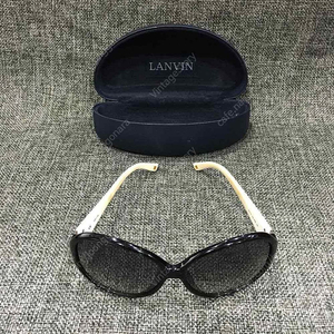 에스까다 ESCADA 이태리 선글라스 SES200G Col 0700_vinst