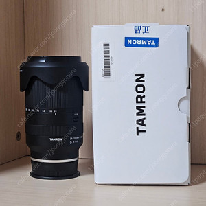 25년 4월 구매 탐론 28-200mm F2.8-5.6 소니 E 줌렌즈 판매합니다.