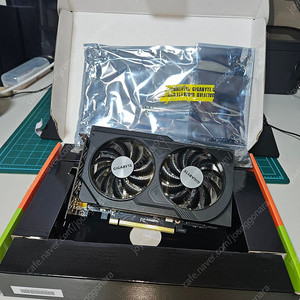 기가바이트 rtx4060 windforce oc 8g 그래픽카드 팝니다.