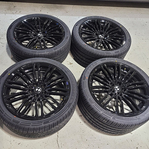 <판매> BMW G30 5시리즈 664M 19인치순정휠타이어 한대분