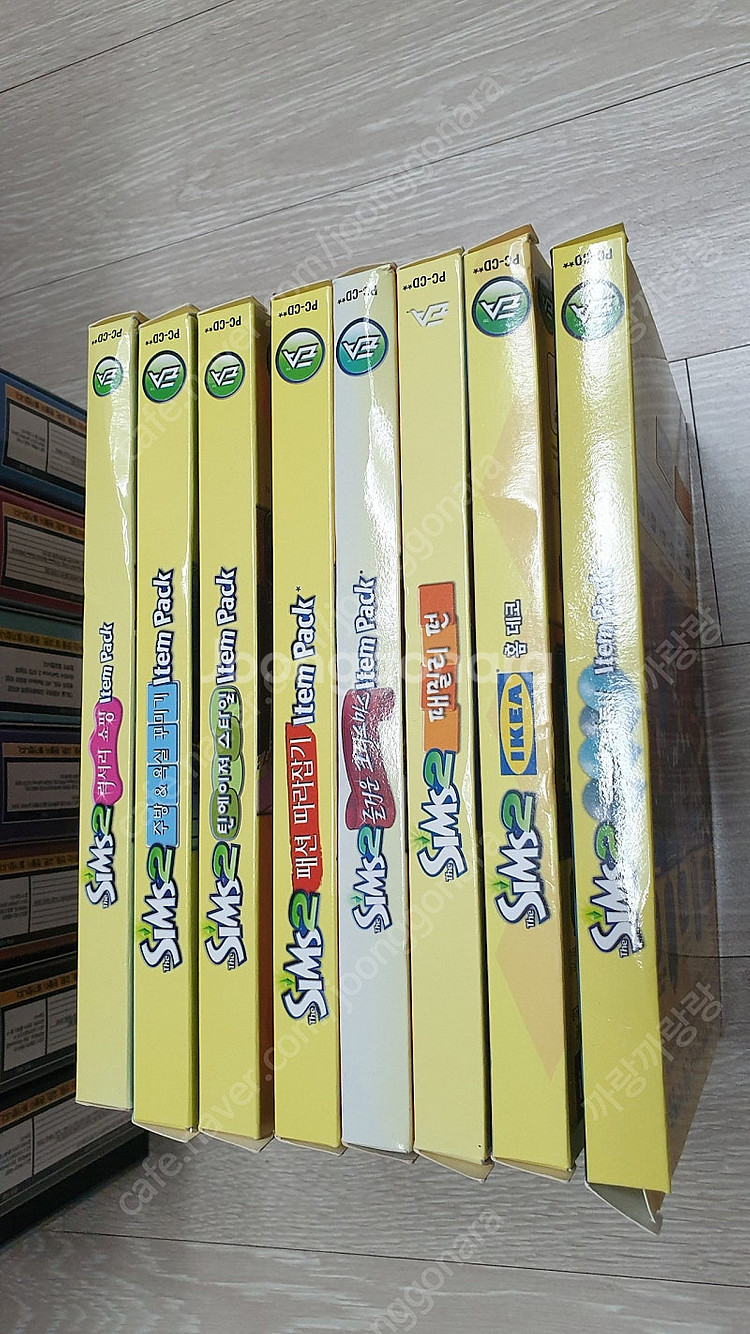 심즈2 소장용 일괄판매 (알콩달콩 아파트 없음, 케이스...--6