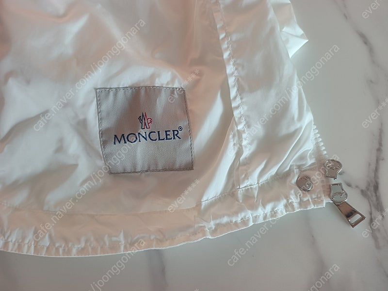 몽클레어 바람막이--5