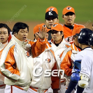 한화이글스 40주년 류현진 유니폼 사이즈110~115 구매합니다.