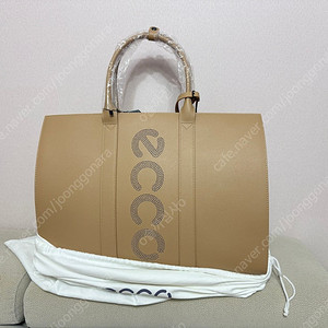 새상품 에코 프리미엄 보스턴백 아이보리