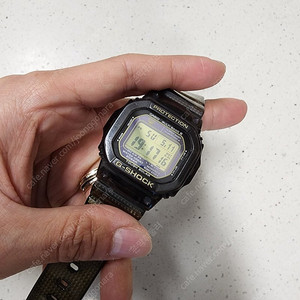지샥 GW-M5630D 30주년 미러액정 카본 스퀘어