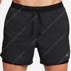 나이키 스트라이드 드라이핏 5인치 투인원 러닝 쇼츠