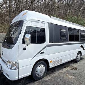 14년 뉴카운티4인승캠핑카(신규제작,인산철800A+샤워실+편밳나무+13만km)-전액할부됨