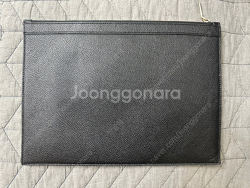 톰브라운 클러치 정품--1