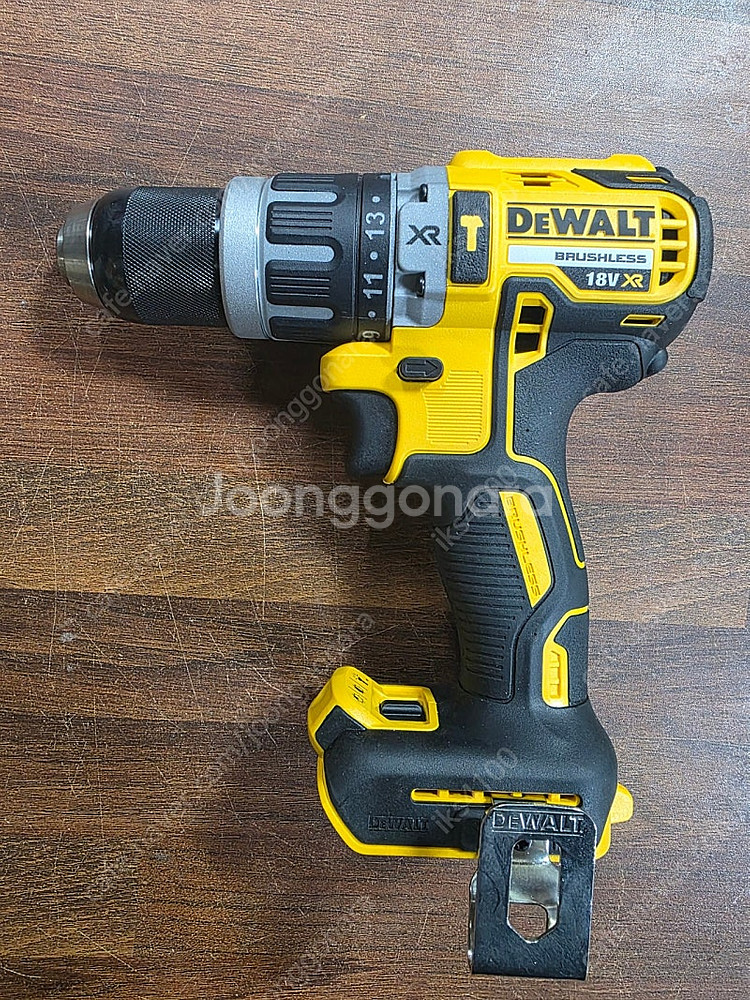 디월트 충전햄머드릴 ( DCD796N ) 베어툴 미사용--1
