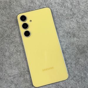 (새상품급)갤럭시S24FE 옐로우 256G 무잔상 찍힘기스 없는 단말기 24년11월개통 52만 판매해요