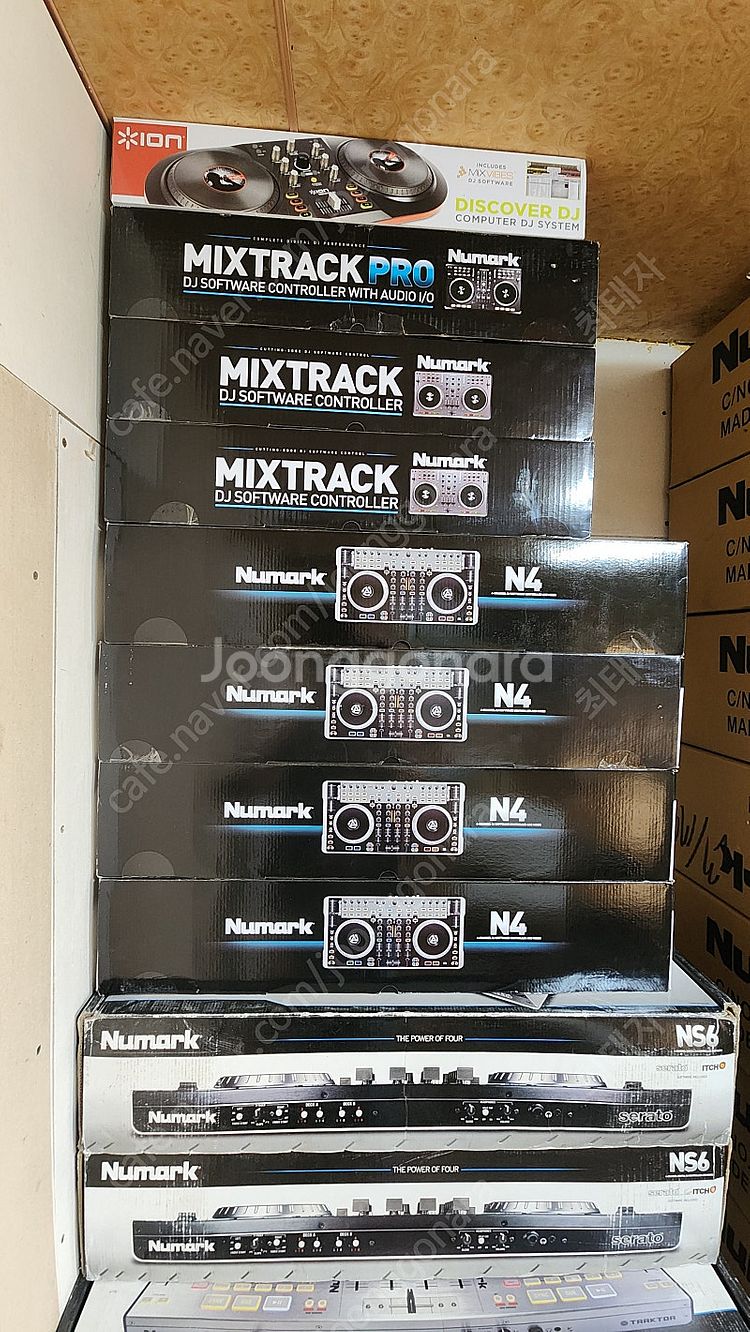 Numark Discover DJ / iCade / C...--4