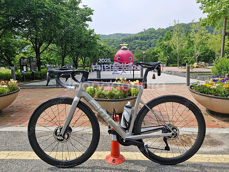 BMC slr01 five(22년식 팀머신) 56사이즈--0