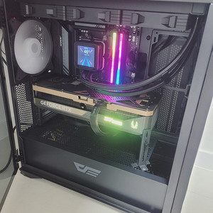 (개인판매) 게이밍PC 본체 9700x + 5070Ti 상태 신품급