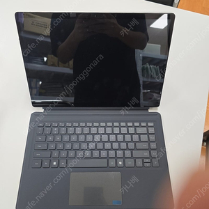 미니스포럼 v3 8840u 32g 1tb 팝니다.