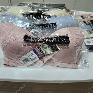 홈쇼핑 판매 여성 속옷 노와이어 브라팬티 세트 상콤플렉스