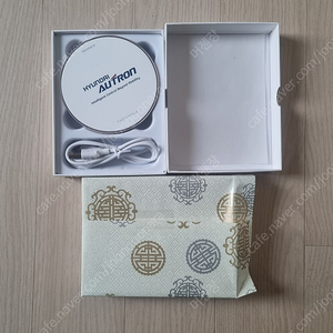 휴대폰 충전기