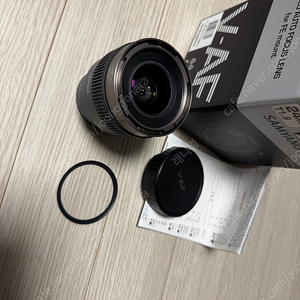 삼양 v-af 24mm f1.8