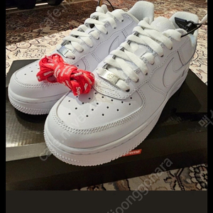 나이키 슈프림 포스 화이트 280 팝니다