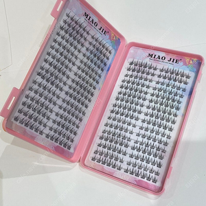 가닥 속눈썹