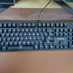 삼성전자 유선 기계식키보드 SK-C1200RB 적축 게이밍 백라이트 사무실 사무용 키보드