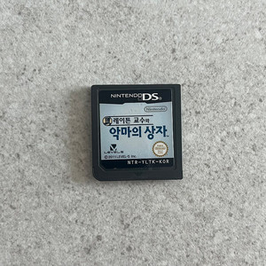 닌텐도 ds 레이튼교수와 악마의 상자 판매합니다