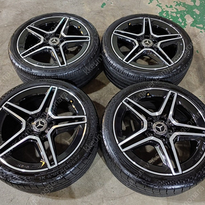 [판매] 벤츠 CLA,A클래스 AMG 18인치 정품 휠타이어