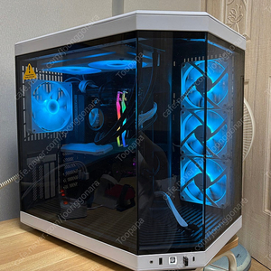 hyte y70 화이트 pc 케이스 판매