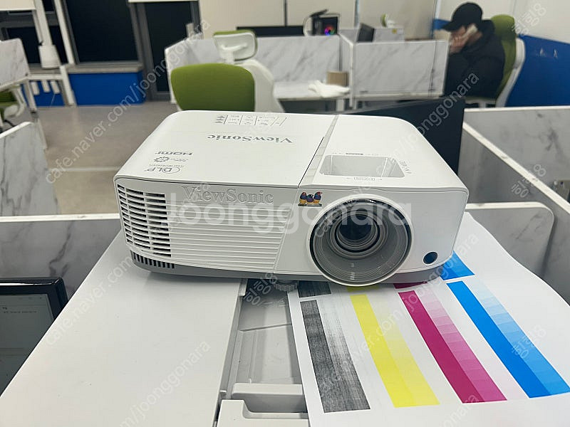 뷰소닉 PT4000 4000안시 빔프로젝터 팝니다.--1