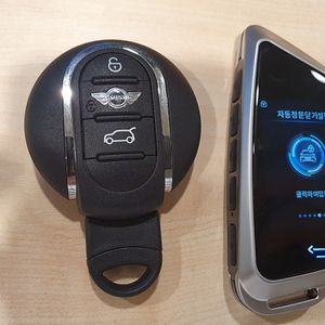 미니 쿠퍼, 로드스터, 클럽맨, 컨트리맨, 페이스맨 차량키 디지털 디스플레이형 스마트키로 업그레이드, 예비키 포함 등록 작업까지 가능