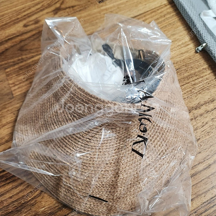 헬렌카민스키 커스틴 누가--0