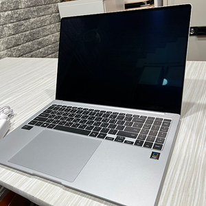 삼성 nt960xgk-kc71s / 울트라7 155H, 16GB RAM, 512GB SSD 110만