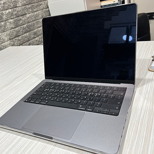 맥북프로 14인치 m3 8g, 512g 풀박스 150만