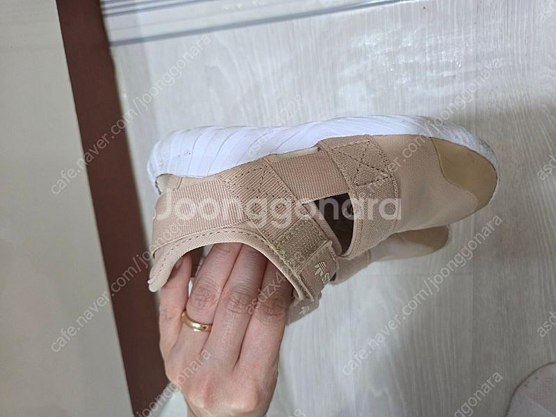 아디다스 베이지샌들 150사이즈 세탁완료--2