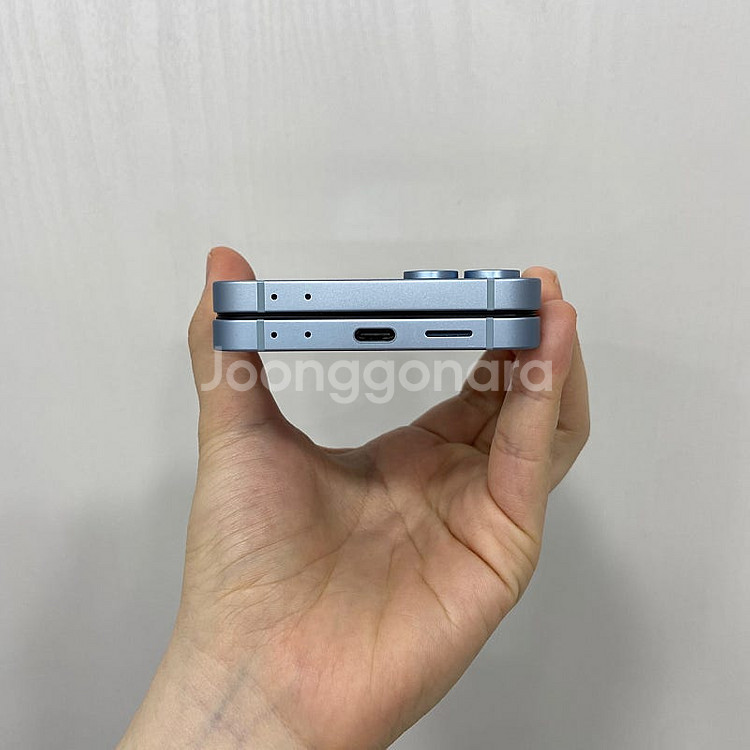 85740 A급. 갤럭시Z플립6 256기가 블루 팝니다...--4