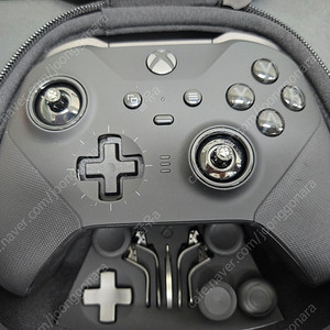 엑스박스 엘리트 컨트롤러 2세대 판매합니다