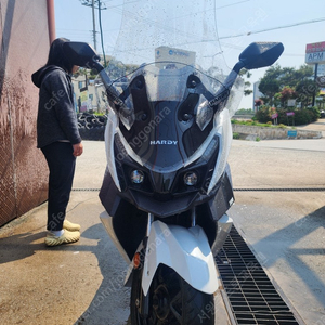 크루심300알파 팝니다. 2022년식 5천키로