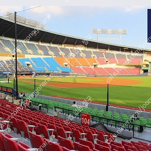 5/15 LG 트윈스 vs 키움 히어로즈 1루 레드석 양도합니다.