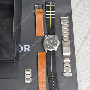 튜더 블랙베이 프로 GMT 39mm