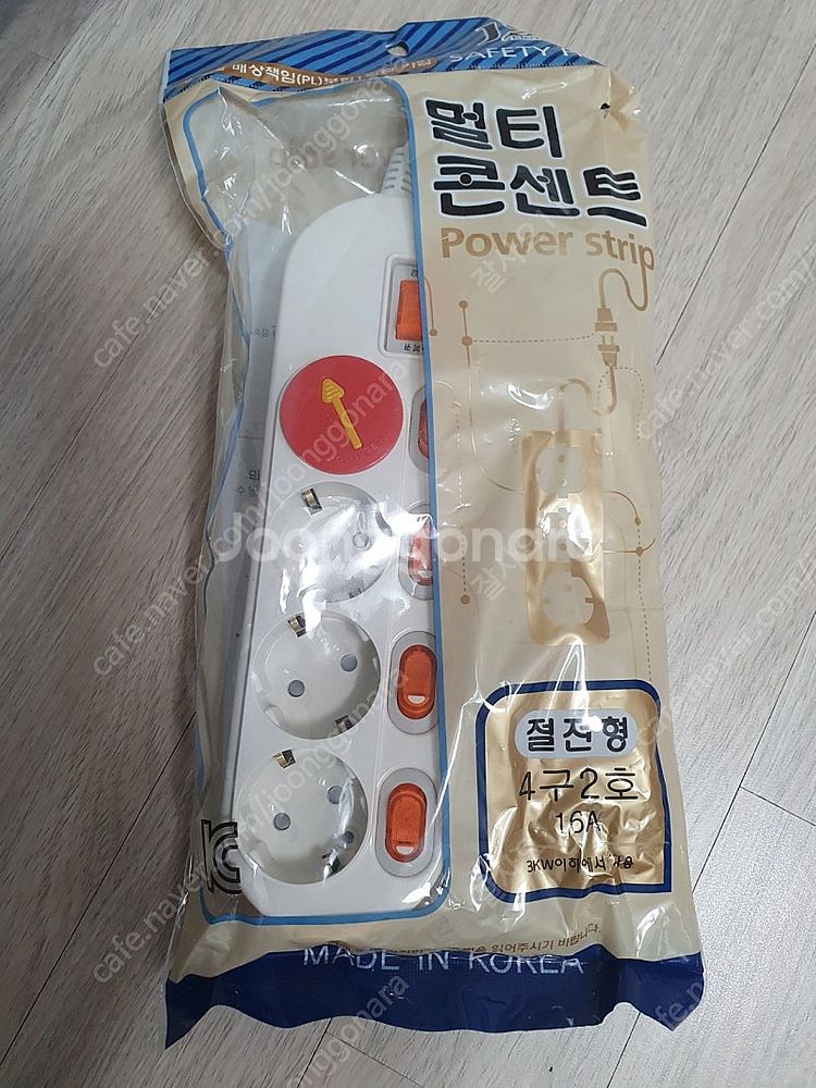 멀티탭 멀티콘센트 4구 1.4m 16A 8000원--0