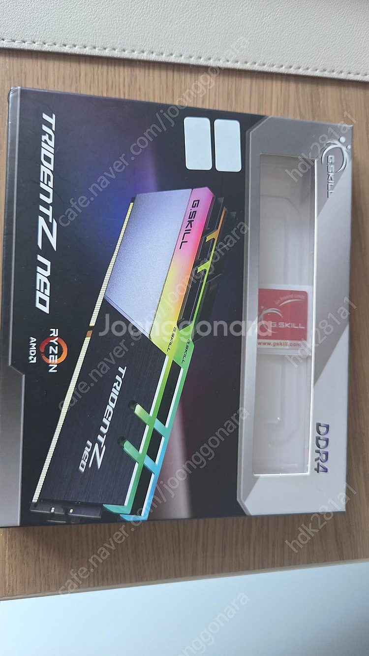 G.Skill Trident Z DDR4 3200 (P...--1