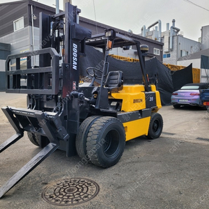 중고지게차 두산 FD3.5톤 힌지드 디젤지게차
