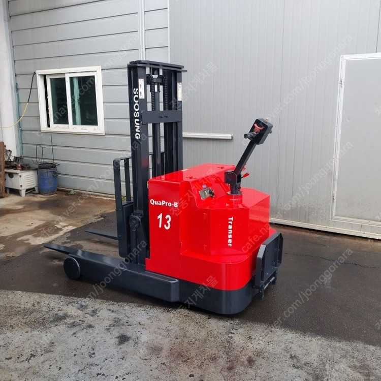 수성 중고 전동핸드파렛트트럭 1.3톤 2단2500MM SWR1300L 신품배터리 전동핸드카 전동지게차 이미지