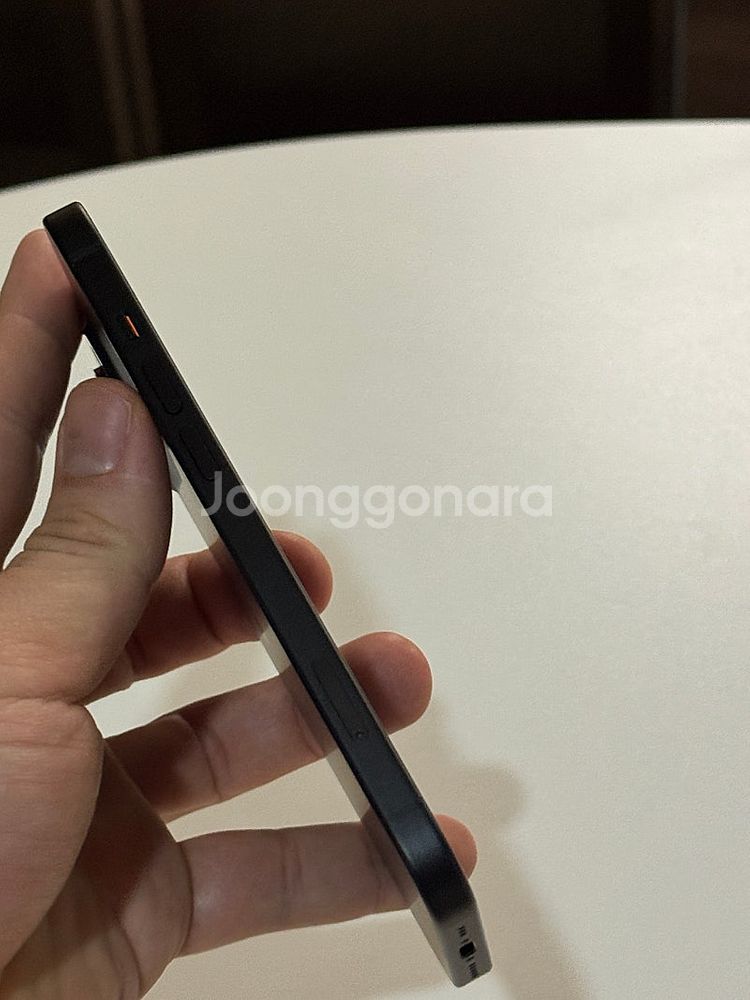 아이폰 15 256GB 검정 색상 판매합니다.--2