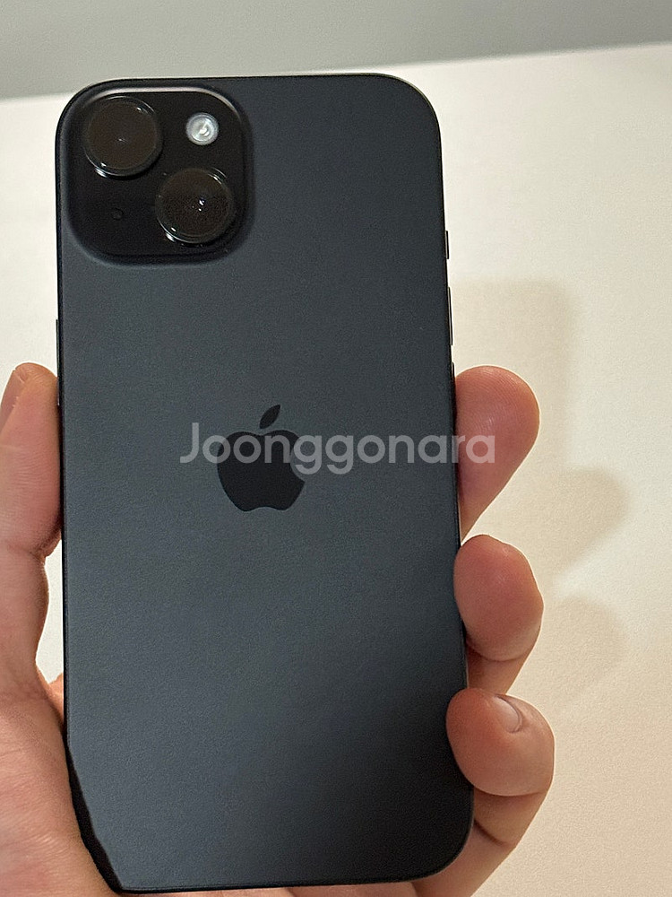 아이폰 15 256GB 검정 색상 판매합니다.--6