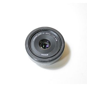 EF 40mm F2.8