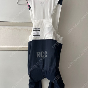 라파 rcc m사이즈 빕숏 판매 합니다.