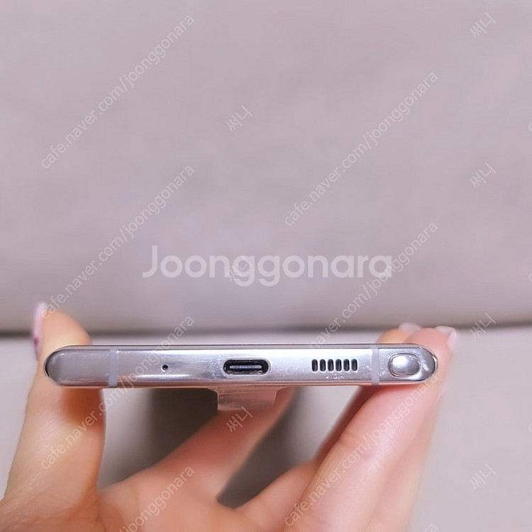 갤럭시 노트10 플러스 256GB 화이트 테두리와 뒷면...--3